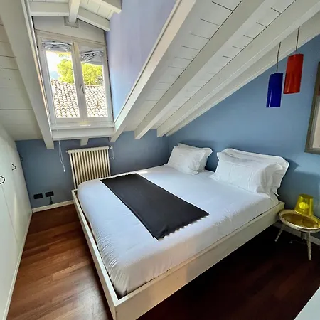 Vanessa's Art Rooftop Lejlighed Como